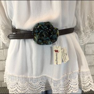 3/$20 NWT Charming Charlie Brown Flower Belt Sz ML